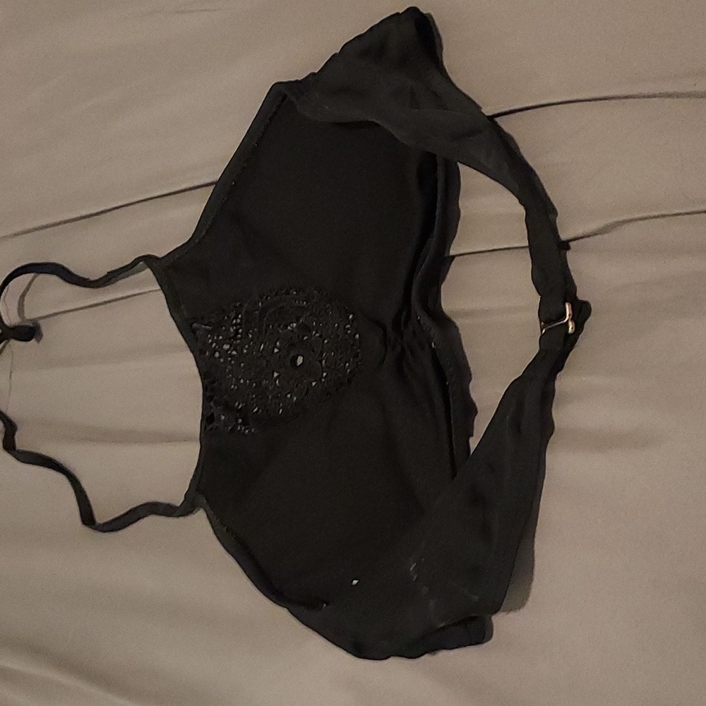 Bikini - Picture 2 of 4